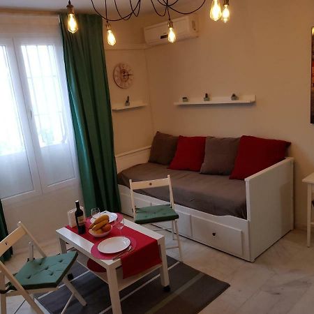 **** Genuar Apartments Malaga Center Екстер'єр фото