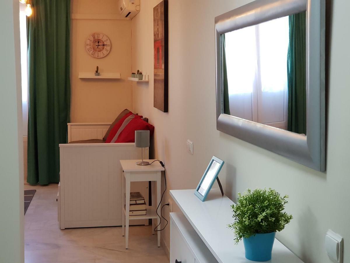 **** Genuar Apartments Malaga Center Екстер'єр фото