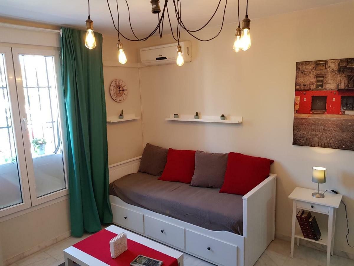 **** Genuar Apartments Malaga Center Екстер'єр фото