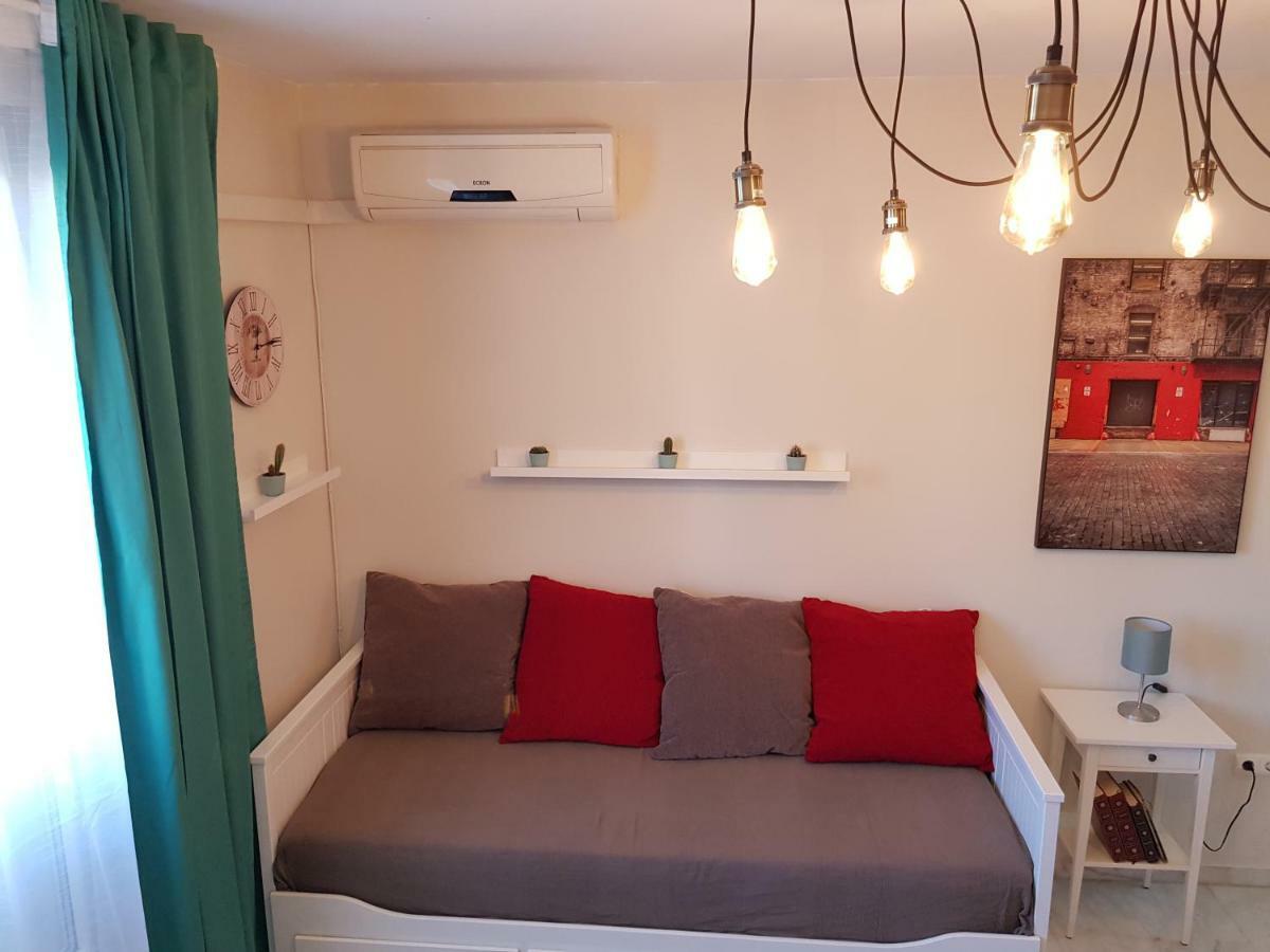 **** Genuar Apartments Malaga Center Екстер'єр фото