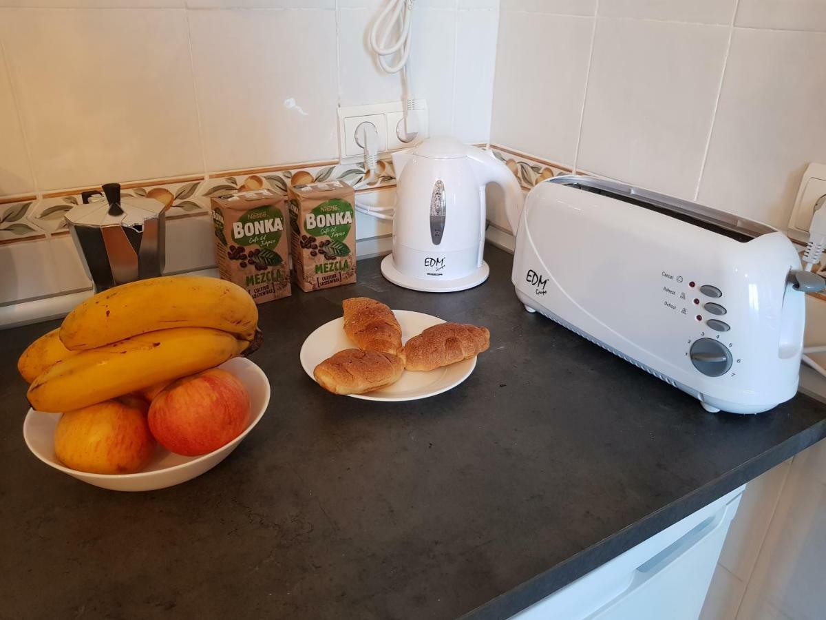 **** Genuar Apartments Malaga Center Екстер'єр фото