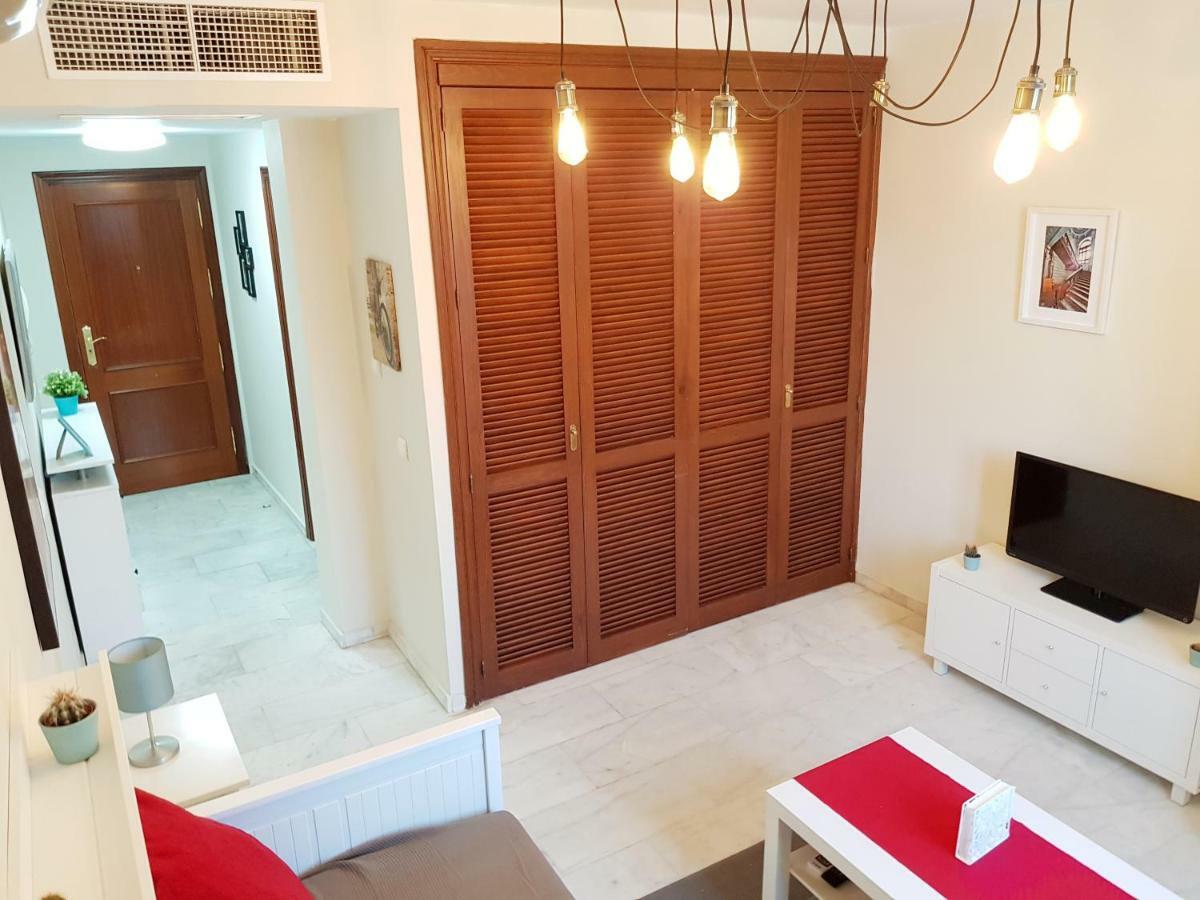 **** Genuar Apartments Malaga Center Екстер'єр фото