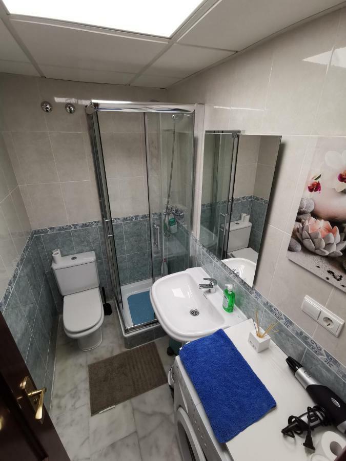 **** Genuar Apartments Malaga Center Екстер'єр фото